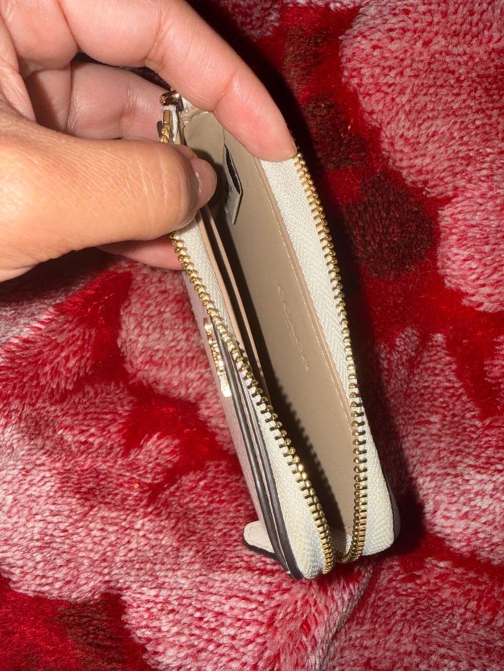 COACH White Pebbled Leather Card Case with Gold Key Ring - Picture 5 of 5